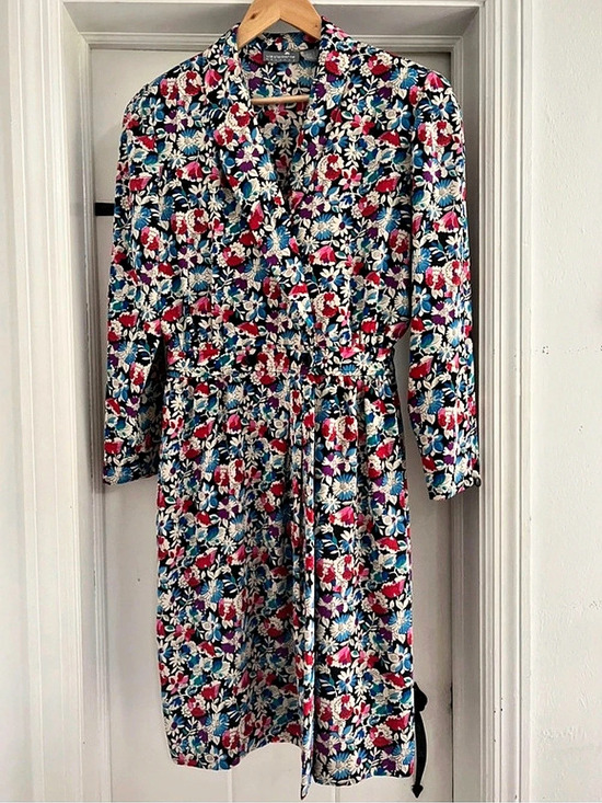 Liz Claiborne Dresses & Skirts - Vintage Liz Claiborne Floral Midi Dress in Black & Blue Size 14